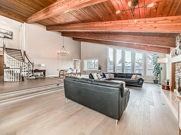 4th image of 56 Patterson Cres SW