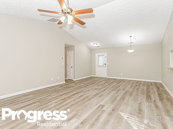 3rd image of 7595 Sunstone Dr