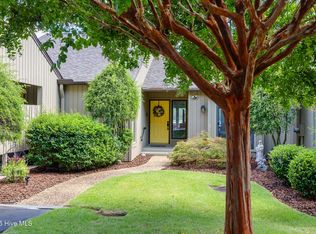 11 Lake Pinehurst Villas Rd, Pinehurst, NC 28374