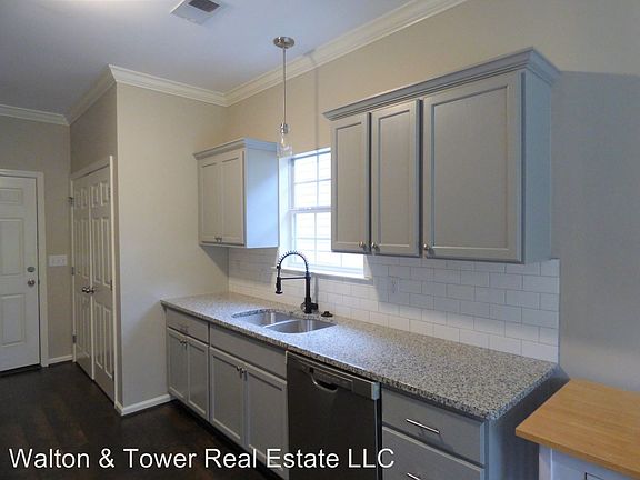 4th image of 951 Savannah Ln