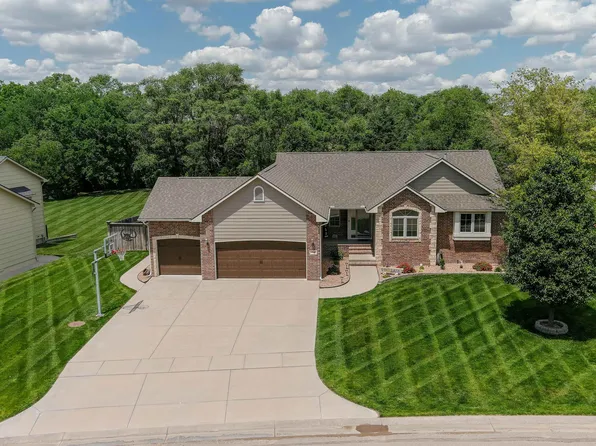 410 E Pretty Flowers St, Garden Plain, KS 67050