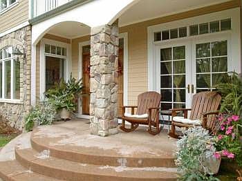 2nd image of 555 Ashland Creek Dr