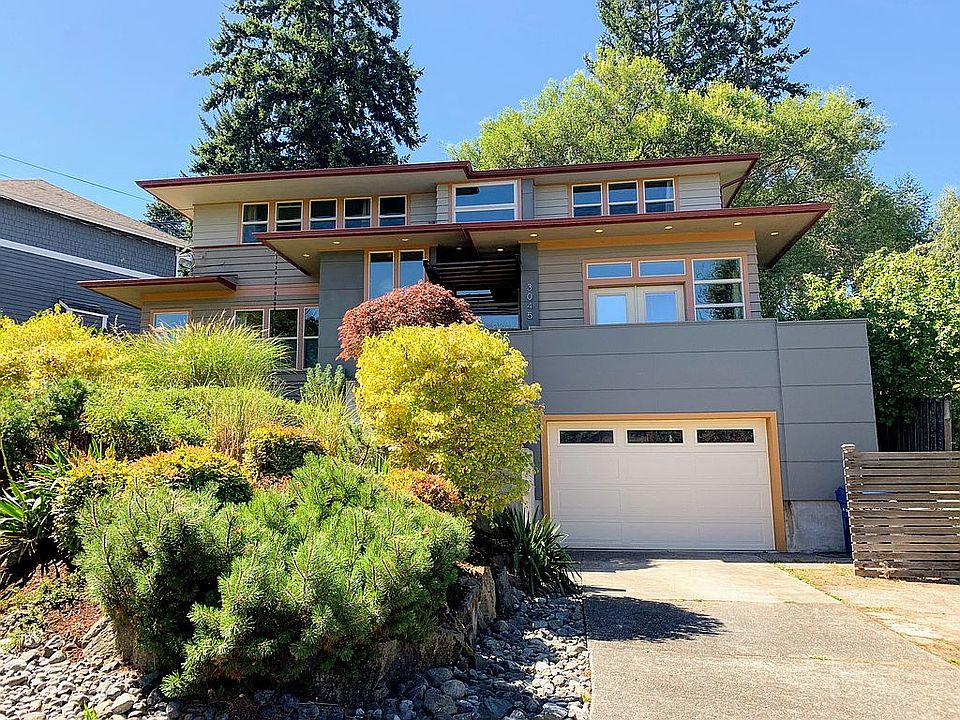 Beautiful Large Admiral Home
