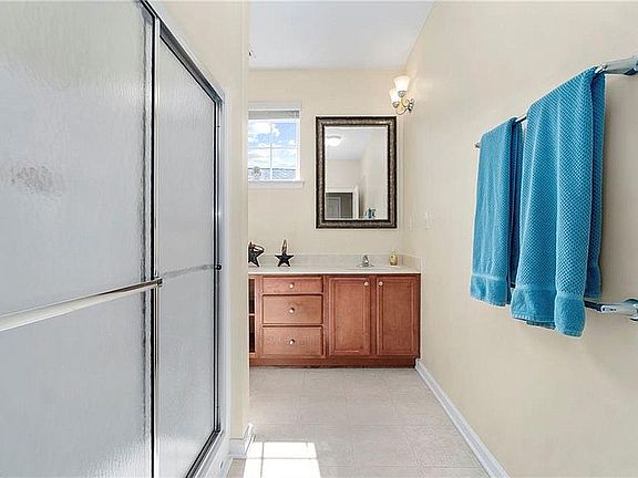 5th image of 1426 Leckford Dr