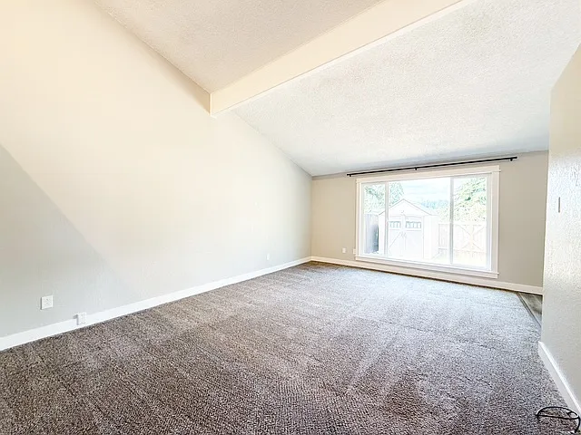 523 S Constitution Ave #B — Photo 11