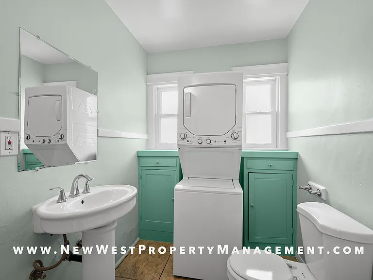 2417 Market St — Photo 25