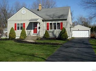 48 Bernhardt Dr, Amherst, NY 14226