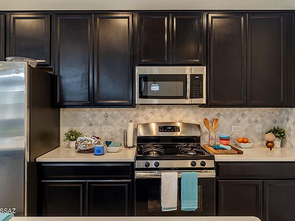 3rd image of 7232 S Paseo Monte De Oro