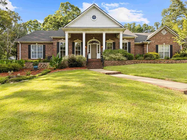 3201 Crenshaw St, Longview, TX 75605