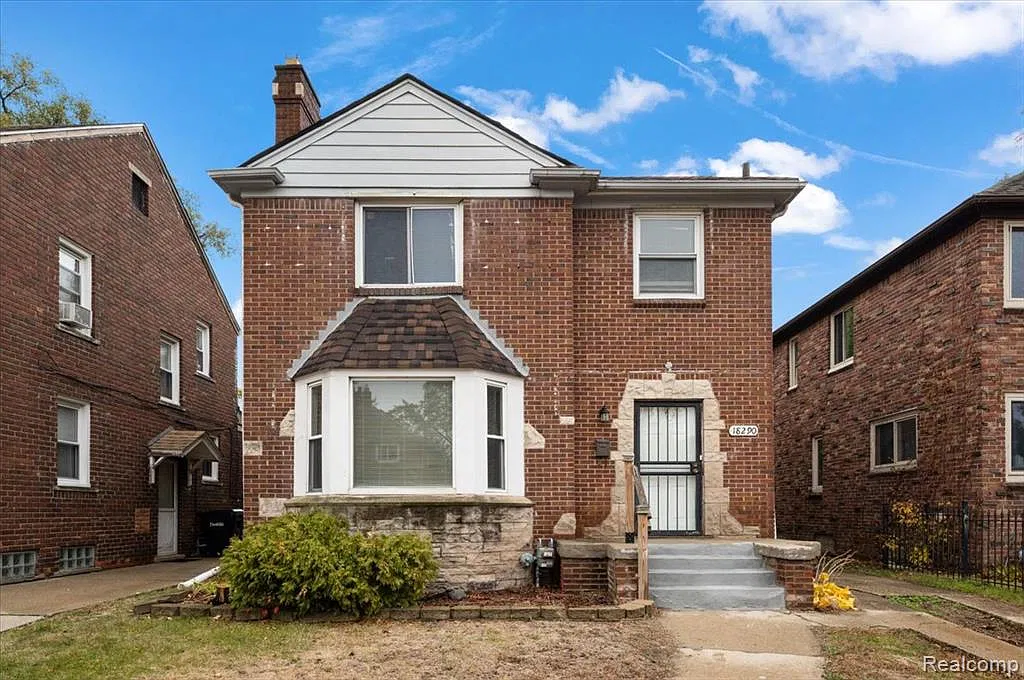 3 bed, 1.0 bath, 1587 sqft, $1,650 — Photo 1