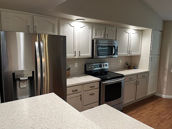 5th image of 3952 Coral Point