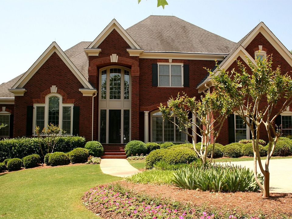 Flat Cul-De-Sac Lot With Large Driveway