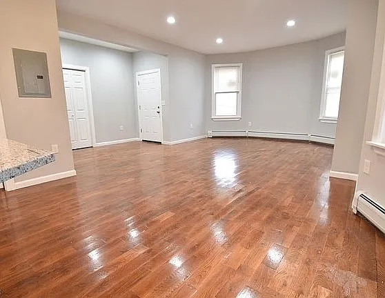 3 bed, $2,800 — Photo 3