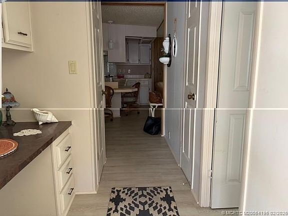 3rd image of 2592 SW Thunderbird Trl