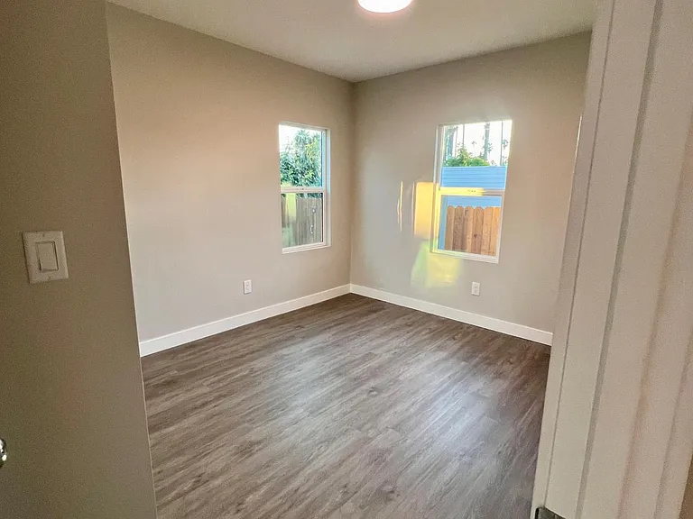 4701 9th Ave #4701 — Photo 12