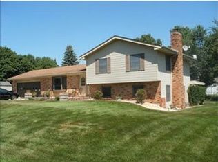 51222 Arch St, Granger, IN 46530
