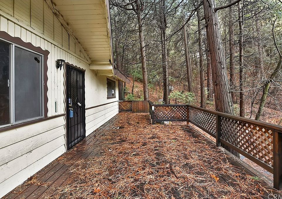 1st image of 23933 Lakeview Dr