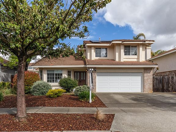 2nd image of 2446 Wine Country Avenue