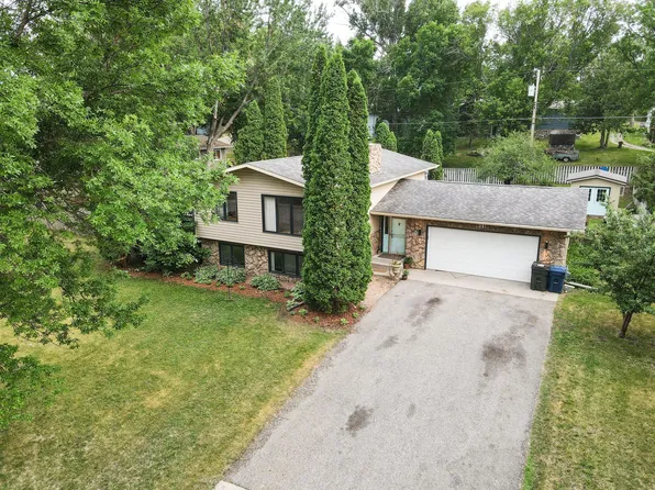 611 W Channing Ave, Fergus Falls, MN 56537