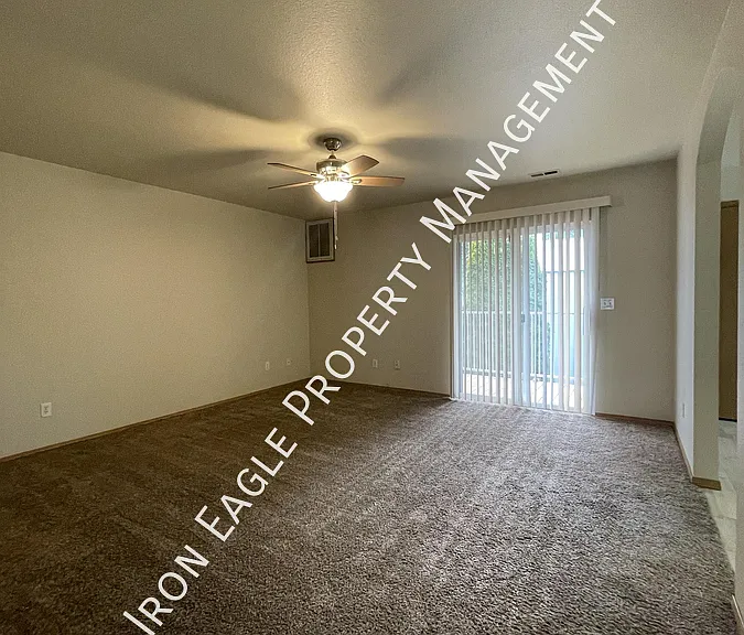 251 S Hawthorne Ave #A — Photo 5