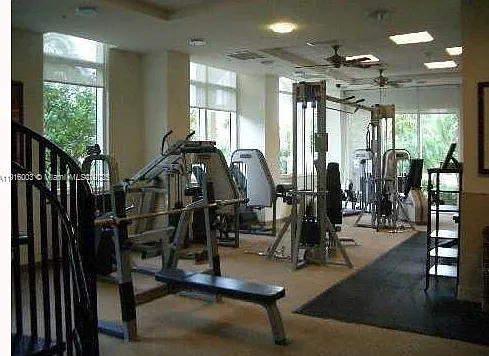 19501 W Country Club Dr #Penthouse 06 — Photo 24