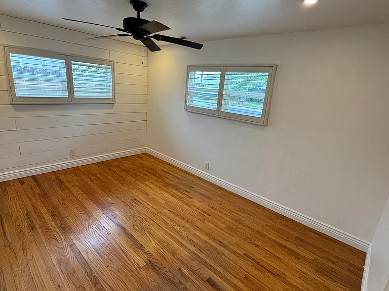 1120 Allen Dr — Photo 7