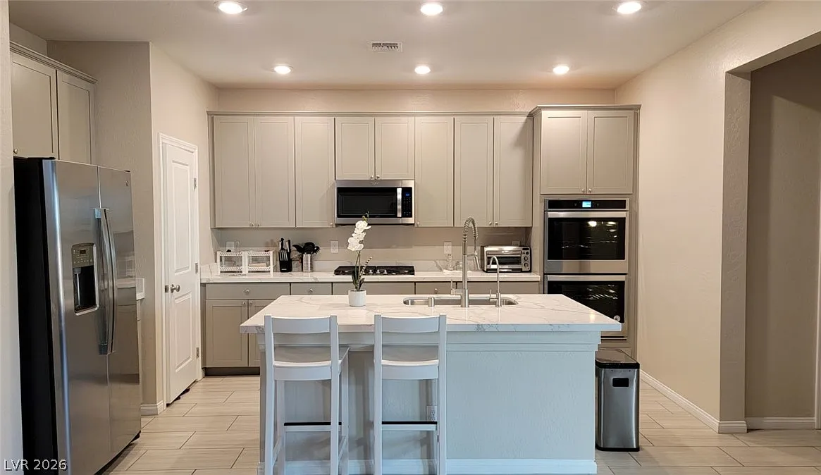 4 bed, 3.0 bath, 2087 sqft, $2,900 — Photo 3