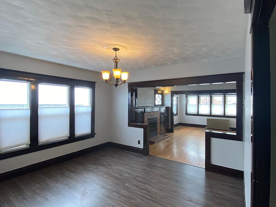 1st image of 36 N Park Ave