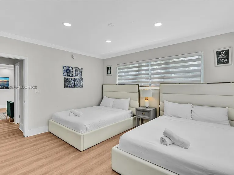 10000 E Bay Harbor Dr #12 — Photo 11