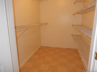 52 Elm Mdws, Enfield, CT 06082