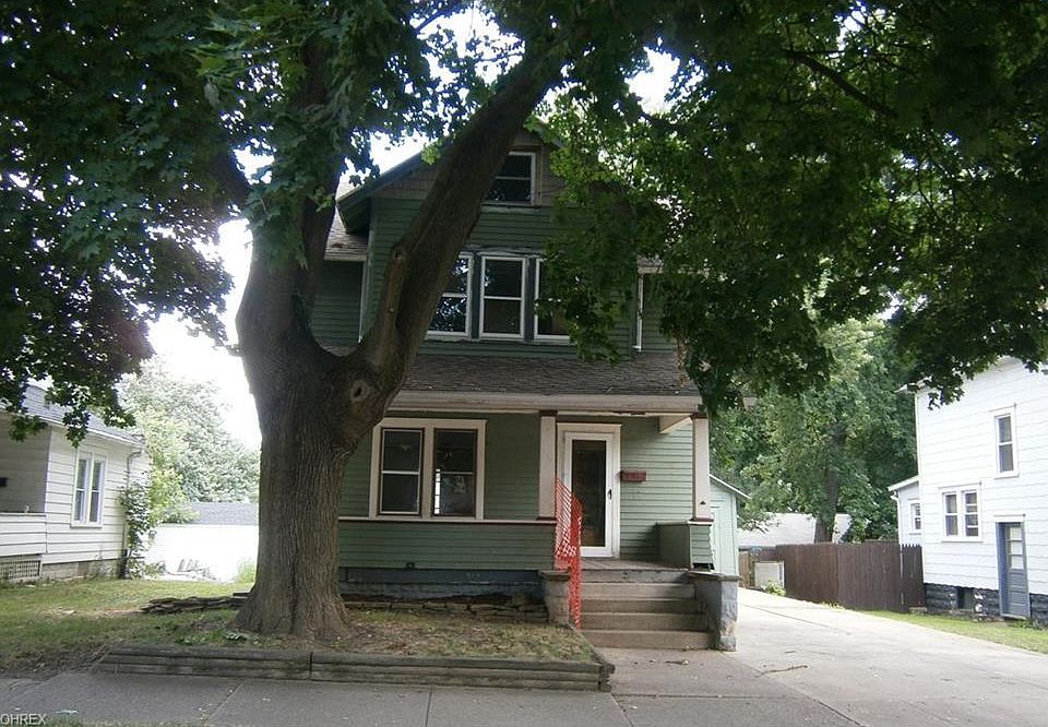 1st image of 135 24th St NW