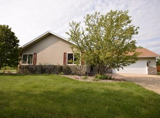 1657 Serenity Ln, Hartford, WI 53027