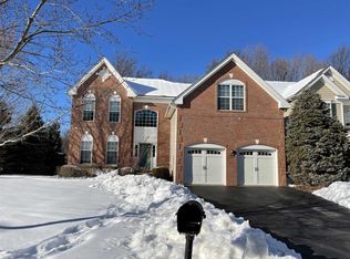 609 Creekside Ln #1, Fishkill, NY 12524