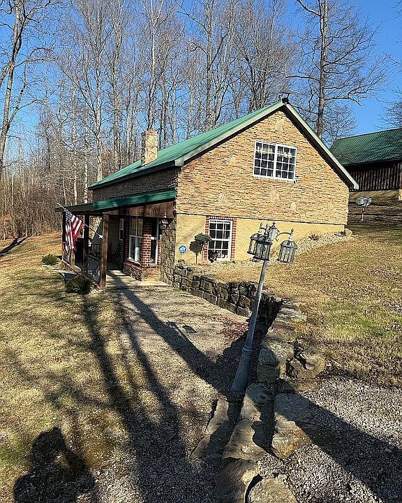 1st image of 393 Dickens Rd