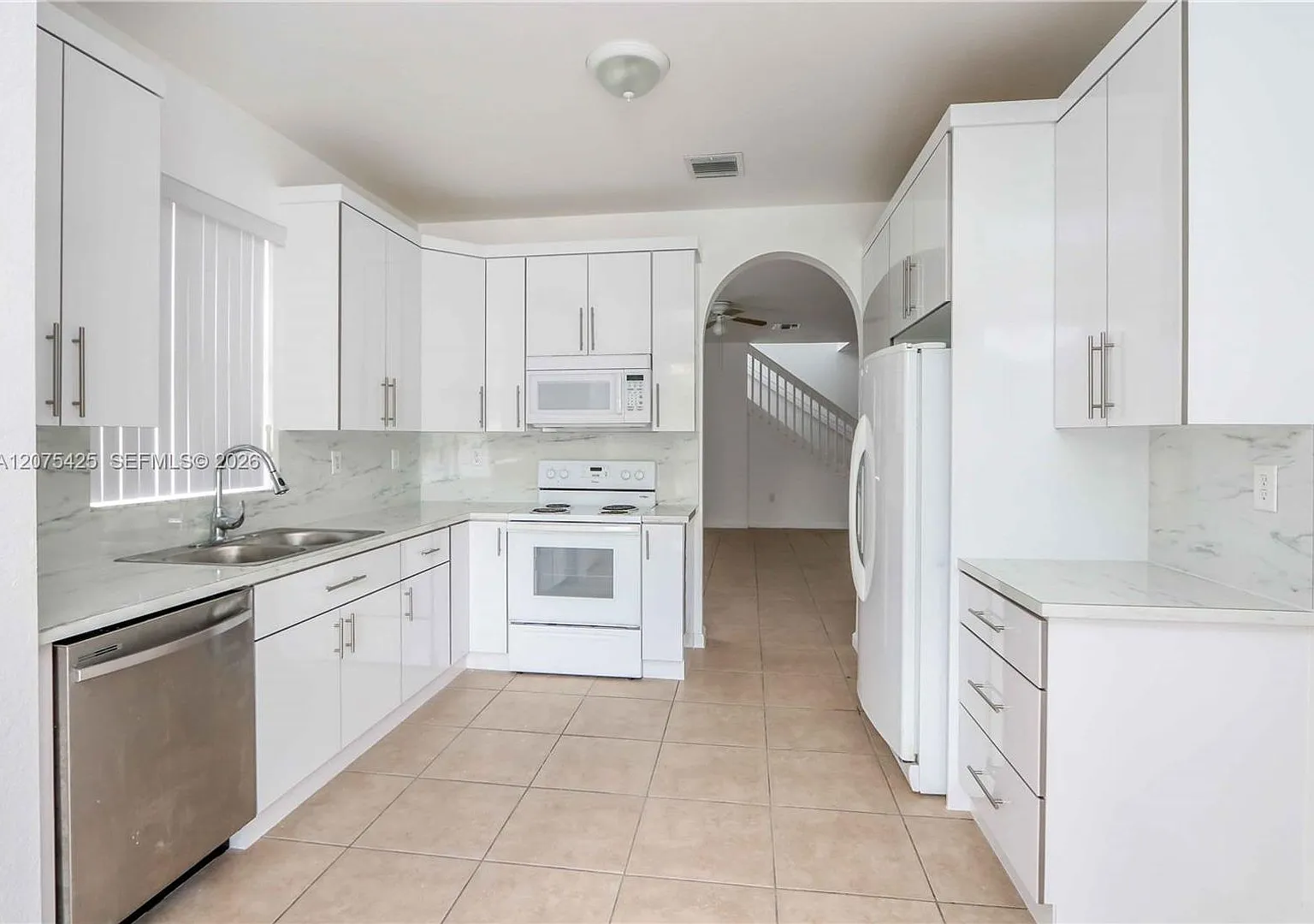 3955 NE 11th Drive 3955, Homestead, FL 33033 - 5597 — Photo 3