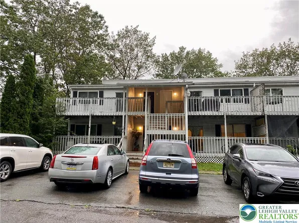 142 View Ct APT 201, Mount Pocono, PA 18344
