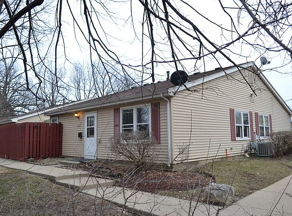 2nd image of 1811 Queensbury Cir #5743