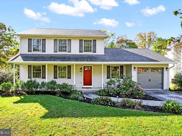 1071 Pickett Dr, Gettysburg, PA 17325