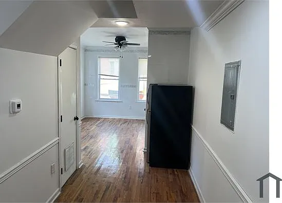 4215 Viola St #2R — Photo 24
