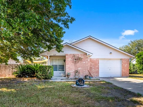 1620 Brambleberry Dr, Three Rivers, TX 78071