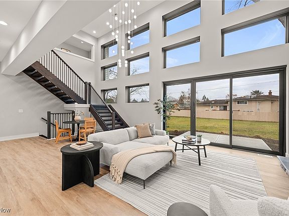 5th image of 25715 Yeoman Dr