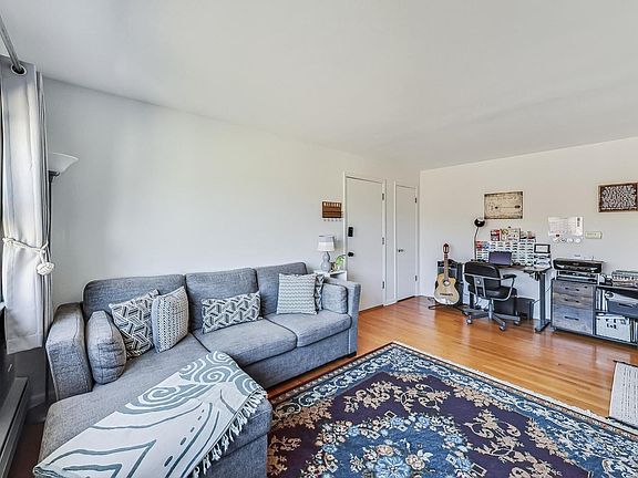 4th image of 7308 N Harlem Ave Unit 302
