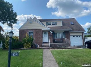 809 Saddle River Rd, Saddle Brook, NJ 07663