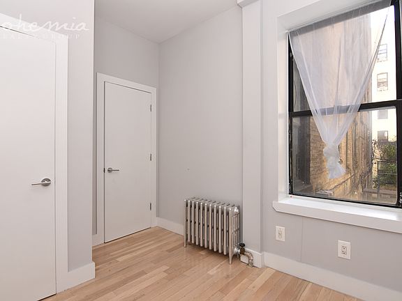 3rd image of 508 W 158th St APT 3