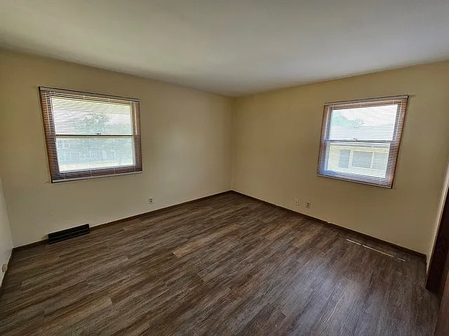 11106 W Maple Ln — Photo 18