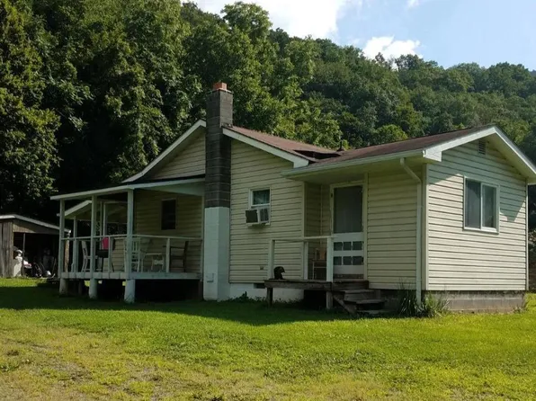 148 Aztec Sun Dr, Cabins, WV 26855
