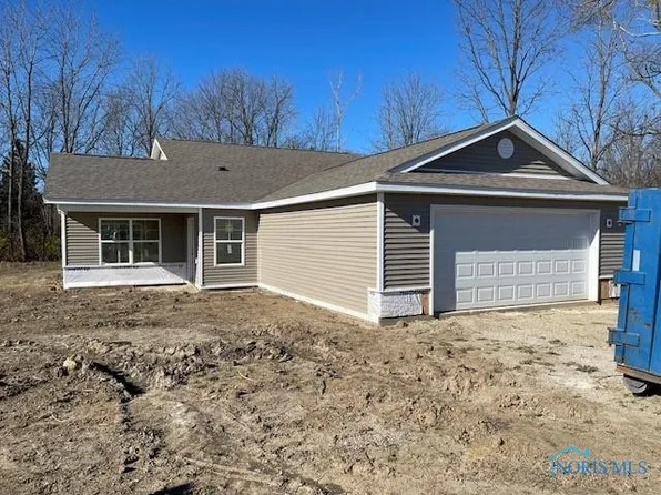1505 Circle Dr, Millbury, OH 43447