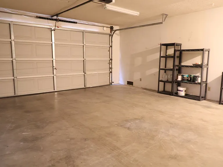 112 Rawhide Ln — Photo 19