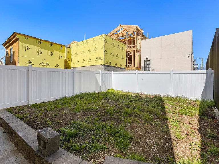 206 Fulton Ave #1 — Photo 16