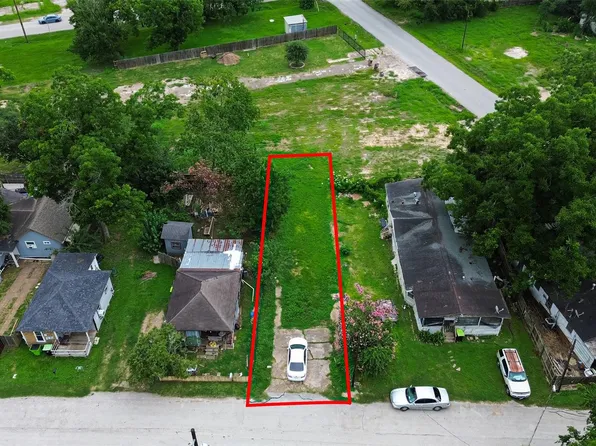 206 Clark St, Richmond, TX 77469